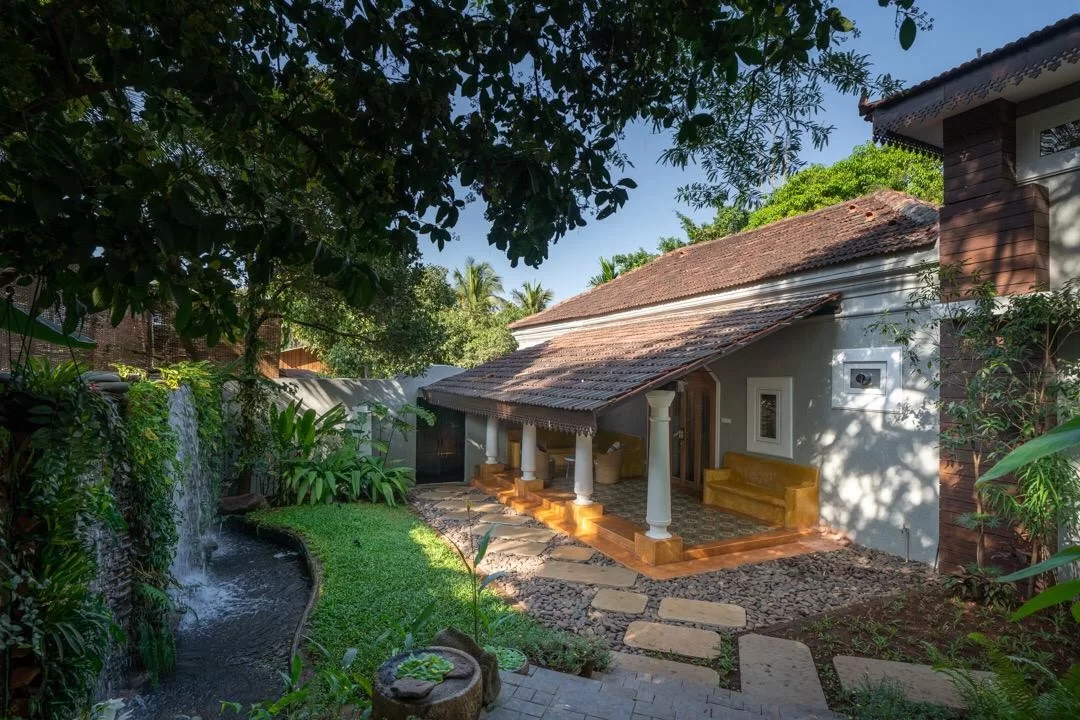 villa with fountain in goa villa with fountain in goa
