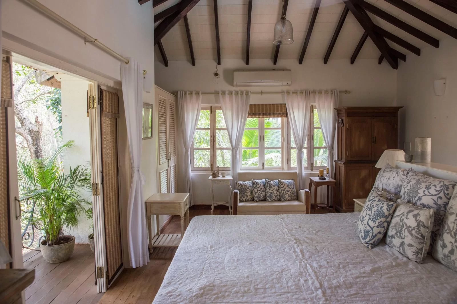 villas near beach in goa with pool villas near beach in goa with pool